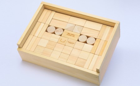 積み木 木こりの積木ランド L 日本製 おもちゃ 玩具 知育 子供 ひのき 工芸 工芸品 名前 刻印 ギフト プレゼント 贈答 贈答用 贈答品 贈り物 お祝い 静岡 静岡県 島田市 ネームあり