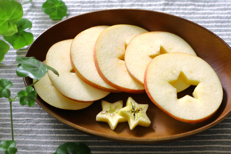 【2026年5月後半発送 】りんご ふじ 訳あり 約 5kg【 有袋栽培 CA貯蔵 クール便 果物類 林檎 家庭用 五所川原】