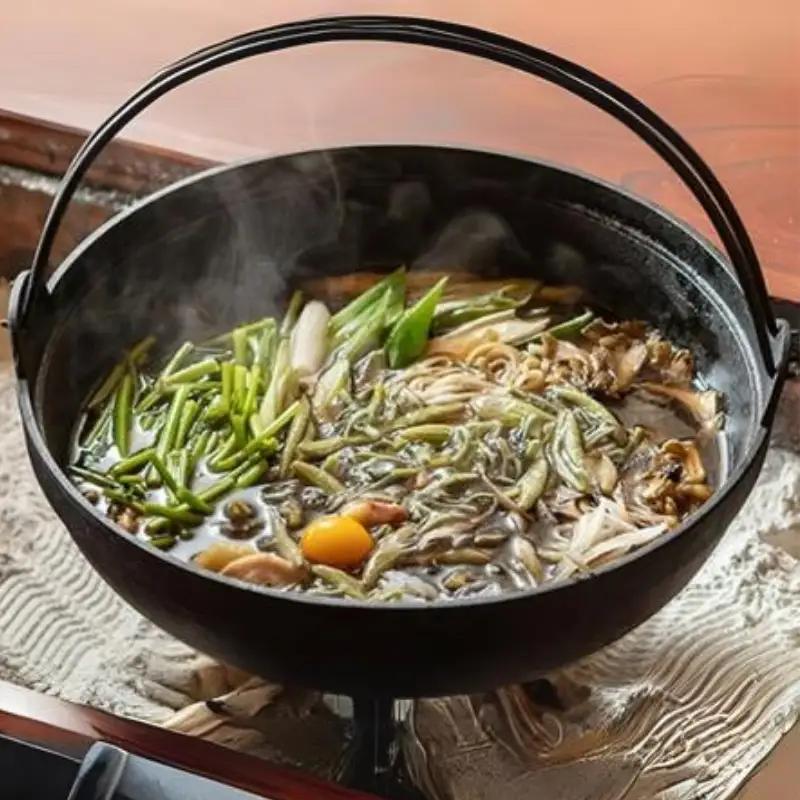 じゅんさい 鍋セット 6～7人前 白神地鶏 稲庭うどん 寄せ鍋 セット 野菜付き 地鶏 鶏鍋 白神特選　シャディハッピー