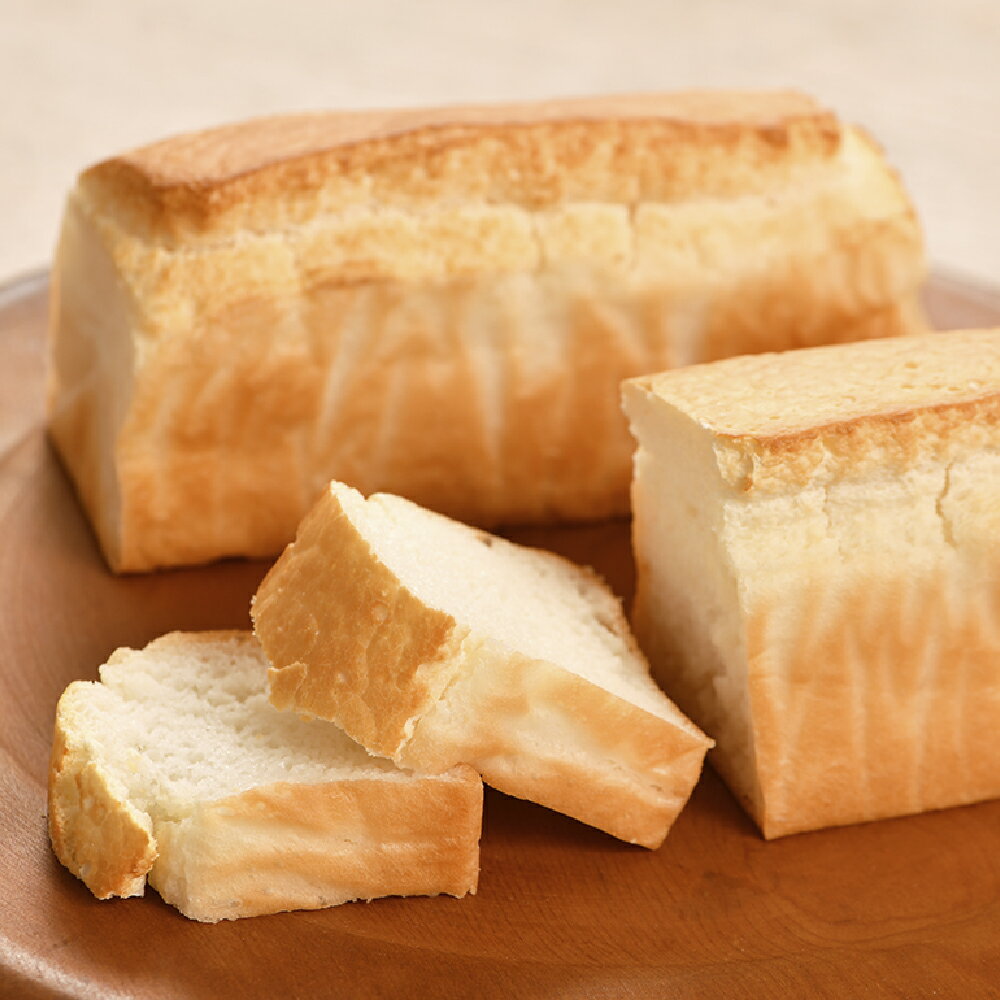 【ふるさと納税】【西荻窪】＜選べる個数＞米屋が作ったRICE BREAD（冷凍） 白パン 2個入り / 4個入り パン 精白米 お米 こめ 米油 こめ油 小麦粉・乳・卵不使用 国産 東京都 杉並区 送料無料