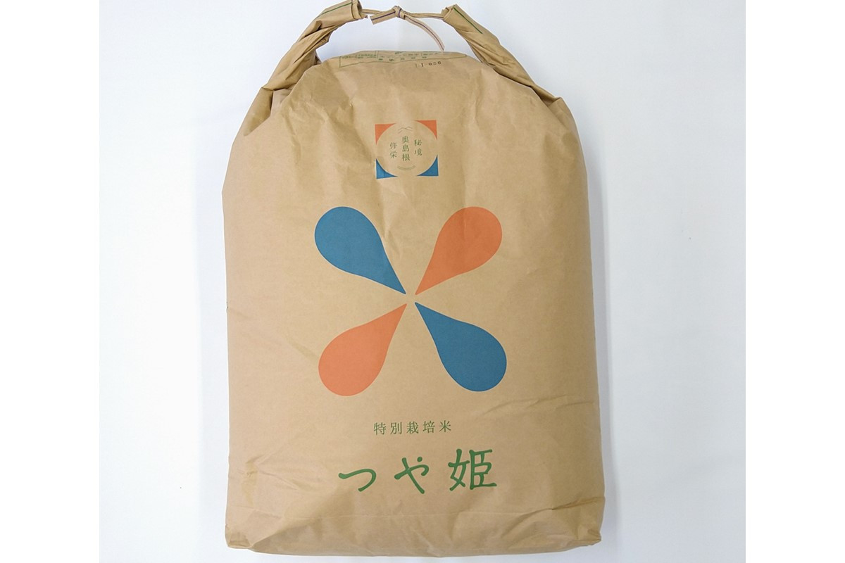 
                  【令和7年産】弥栄町産特別栽培米「秘境奥島根弥栄」つや姫5割減 玄米 30kg 米 お米 コメ 玄米 ごはん 国産 30キロ つや姫 【090_1865】
                