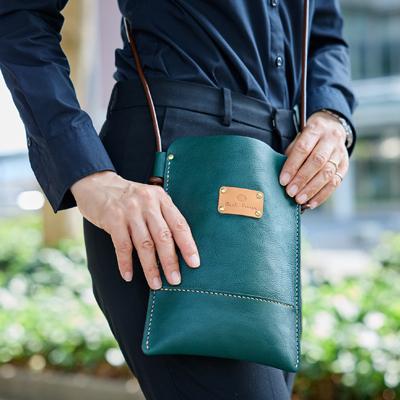 ふるさと納税 函南町 【ハンドメイド】やわら革サコッシュ(グリーン) |  | 03