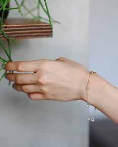 HARIO ブレスレット リトルティアーズ［HAW-LT-B］｜耐熱 ガラス アクセサリー バングル ハリオ ランプワークファクトリー 職人 繊細 フォーマル カジュアル きれいめ おしゃれ 20代 