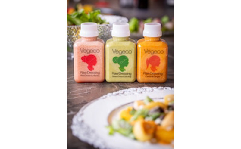 ドレッシング 【定期便3回】Vegeco飲みたくなる生ドレッシング(人参と生姜・赤玉ねぎと蜂蜜・青葱と塩麹 180ml×各2本) 3ヶ月 福岡市内製造