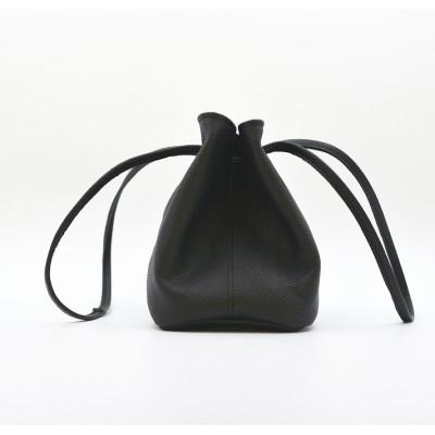 ふるさと納税 益子町 巾着バッグ(S)ブラック |  | 01