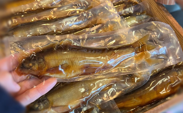 【鮎の甘露煮】無憂舘 鮎の甘露煮５尾入り【手作り あゆ 鮎 あゆの甘露煮 料亭の味 老舗 広島県 福山市】 [BAEE004]