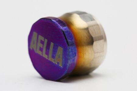 【AELLA】チタンエアバルブキャップショートタイプ　グラデーション　AE-74022SC　2個セット