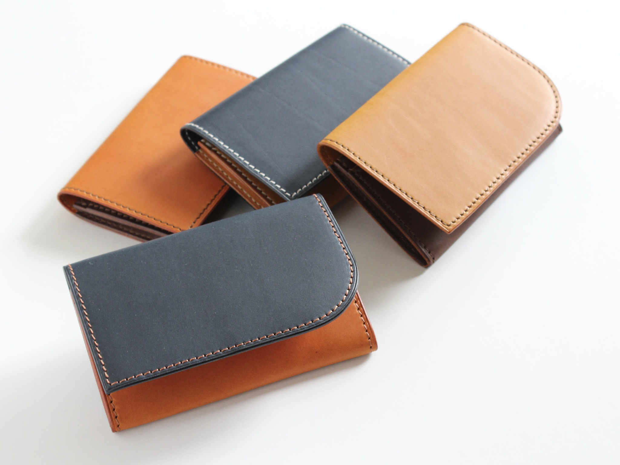 
            tanikoオリジナル 名刺入れ 選べるカラー4色《厚真町》【Taniko leather】 革 革製品 長財布 財布 名刺 名刺入れ ケース ギフト 北海道 [AXAP010/AXAP011/AXAP012/AXAP013]
          