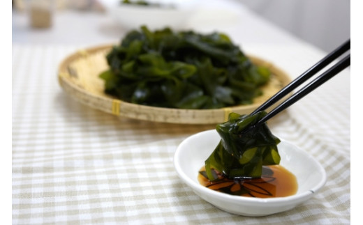 三陸 普代産 わかめ（湯通し塩蔵わかめ）100ｇ×10袋入 小分け 化粧箱入り ご希望の方には包装いたします。_イメージ2