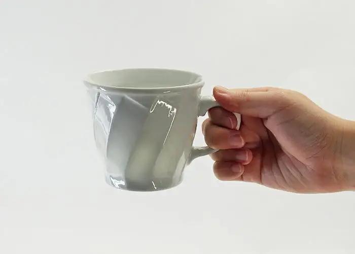 【AB348】【波佐見焼】手彫りのマグカップ 斜め彫り 【西海陶器】 １ 73422