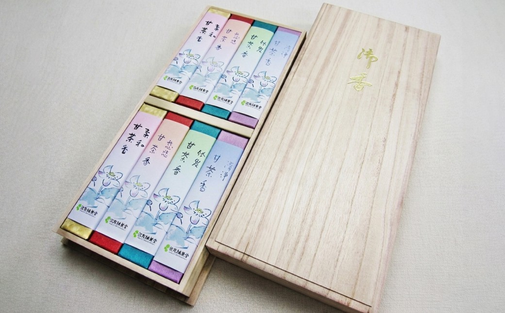 
淡路梅薫堂の甘茶香(弐)桐箱入お線香(お香)
