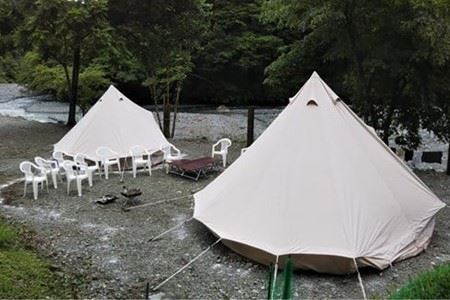 キャンプ場「蜂花苑」フリーサイト利用券(素泊まり)2名様分