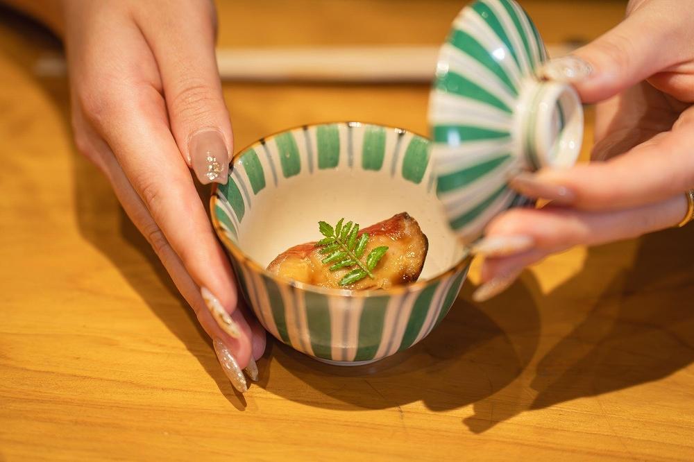 【ながり鮨錬Ren】神戸：≪ディナー≫厳選おまかせ　全23品ペアお食事券（ぐるなびセレクション）