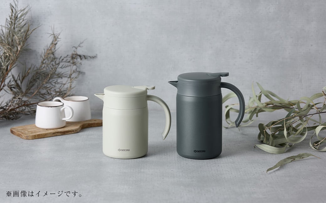 【京セラ】真空断熱卓上ポット 600ml ＜サンドベージュ＞ CERAMUG セラマグ 卓上ポット ポット コーヒーサーバー 魔法瓶構造 保温 保冷 KYOCERA ASR-563-2