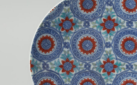 【有田焼】重要無形文化財 色鍋島有職文高台皿 / 佐賀県 / 今右衛門焼[41AAAY005]