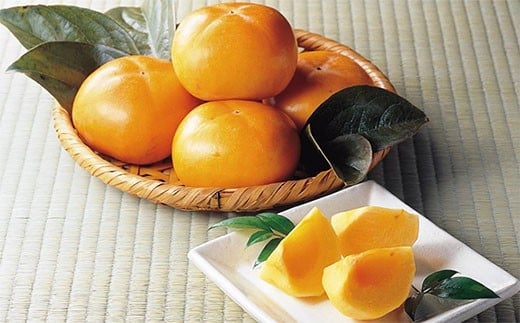 
            山形市産「柿」(平核無) 7.5kg(36～40玉) FY25-907
          