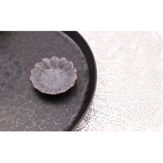 プレート 有田焼 上質な黒でワンランク上のコーディネート［プレート＋花豆皿］シック お皿 料理が映えるプレート お皿 テーブルコーディネート プレート お皿 ブラック おしゃれ プレート かっこいい 