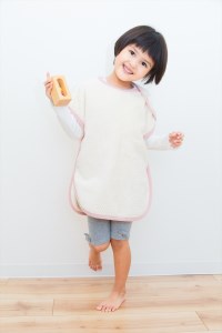 ワンサイズで乳児から幼児まで使える！綿毛布スリーパー (泉大津毛布) アイボリー×ピンク [1753]