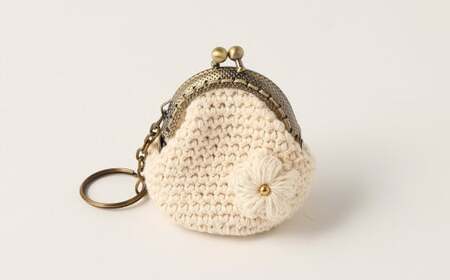 コットン糸のミニがまぐち 1個 ハンドメイド がま口 ポーチ 入れ物 小物入れ コットン 綿 オシャレ 雑貨 小物 手芸 日用品