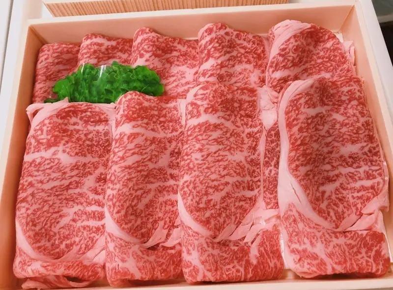 ＜なかむら謹製＞【博多和牛】黒毛和牛肩ロースすき焼き用うす切り800g【E-084】
