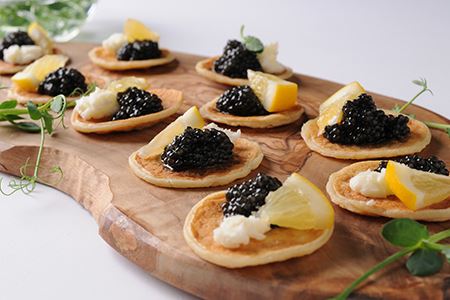 【桐箱入り】宮崎HEIKECAVIAR 20ｇ ブリニセット 【チョウザメ】 キャビアが初めての方でも分かりやすく 食べやすい オススメセット 【世界三大珍味×日本三大秘境】