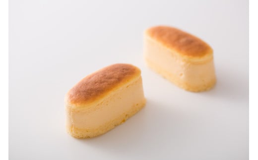 【菓子工房アントレ】　高木チーズ　12個入れ　菓子工房アントレ　船橋　チーズケーキ　スフレチーズケーキ　皆川牧場　押木養鶏場