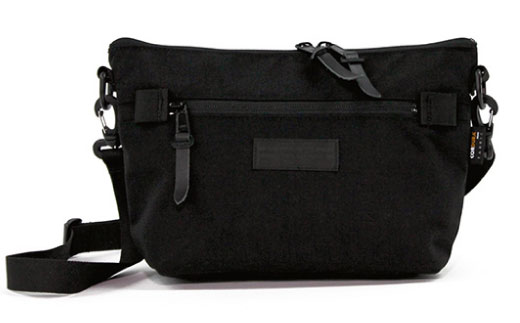 カラー：Black（ブラック）