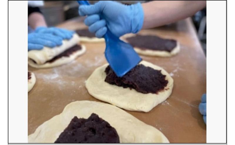 福岡市薬院の食パン専門店・パン屋むつか堂 高級食パンセット 角型食パン1本・つぶあん食パン1本