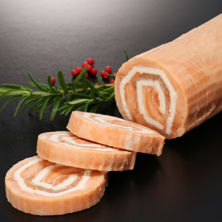 110226 佐藤水産 北海道サーモンロールチーズ入（CH-028H）