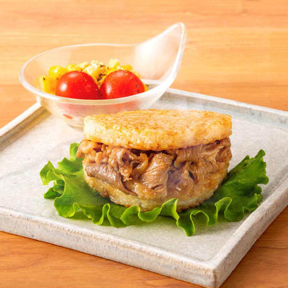【ふるさと納税】【松屋フーズ】牛カルビバーガー 120g×10個／15個／20個 牛 牛肉 肉 カルビ バーガー ライスバーガー おかず 夜食 非常食 備蓄 夕食 食事 120g 10個 15個 20個 電子レンジ 料理 調理 時短 便利 簡単 惣菜 東京都 武蔵野市＜選べる内容量＞ 送料無料