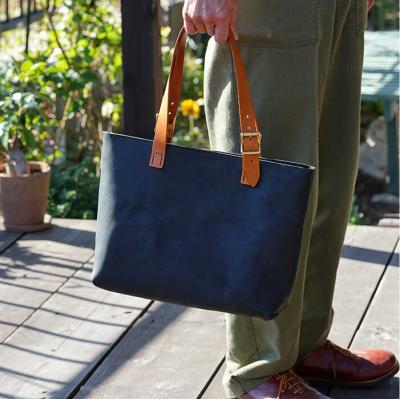 ふるさと納税 糸島市 【経年変化を楽しむ本革製品】A4 トート バッグ 本革[AAA021] |  | 02