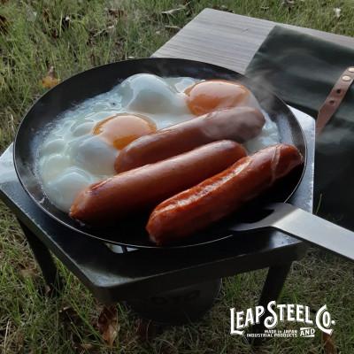 ふるさと納税 山梨県 LEAPSTEEL 取っ手がとれる 鉄フライパン3点セット ケース付(ダークグレー) キャンプ用品