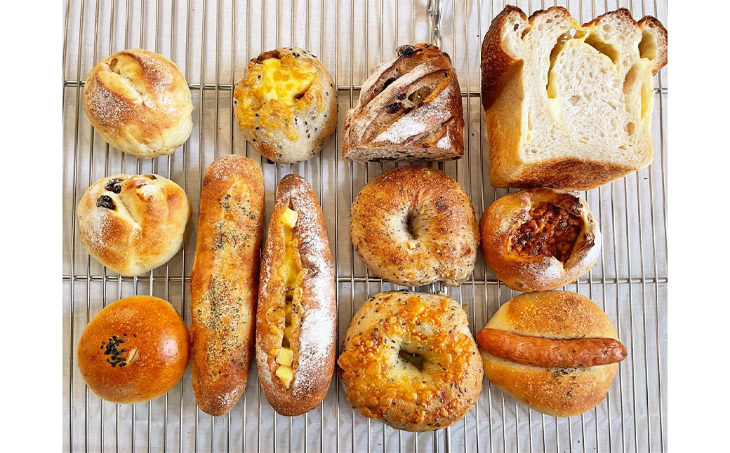 
            すべて手作り！添加物不使用！モッチモチ自家製天然酵母パン、ロスパンセット
          