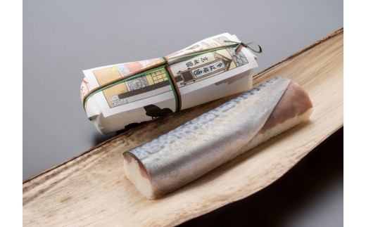 
            【いづう】鯖姿寿司 1本
          