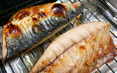 【毎月定期便】魚鶴商店が選ぶ人気お魚A(サバフィレ・うなぎ蒲焼・紅鮭切身)全3回【配送不可地域：離島】【4001330】