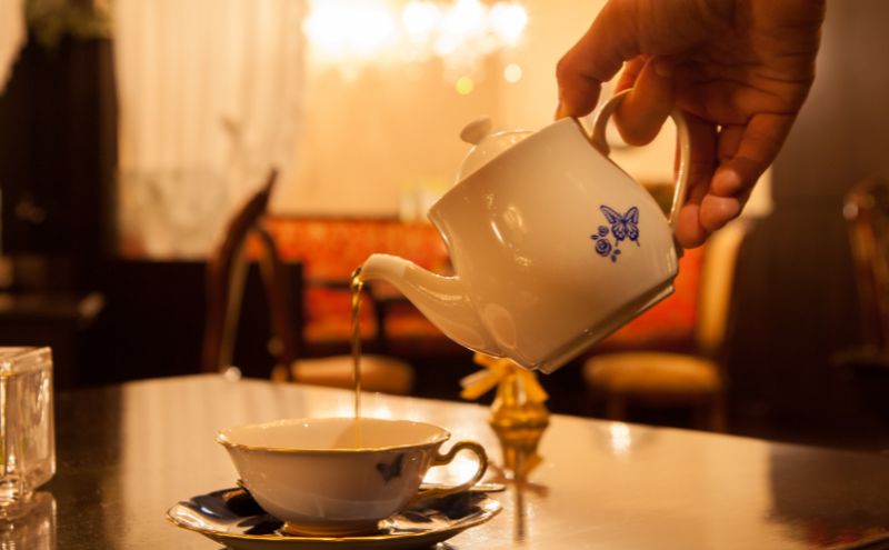 執事喫茶Swallowtail アフタヌーンティー ペアチケット 特典A  アフタヌーンティー セイボリー スコーン 紅茶 英国風 高級感 アンナマリア コンセプト喫茶 豊島区 東京