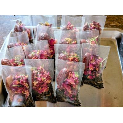 ふるさと納税 尾張旭市 有機素材ローズなつめ紅茶&いちじく紅茶　2個セット　各12包　計24包【ラッピング付き】 |  | 01