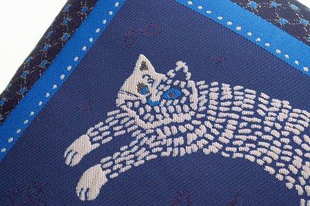 ギュッとしてホッとする小さなザブトン　ひるねのねこシリーズ (お庭のねこブルー)