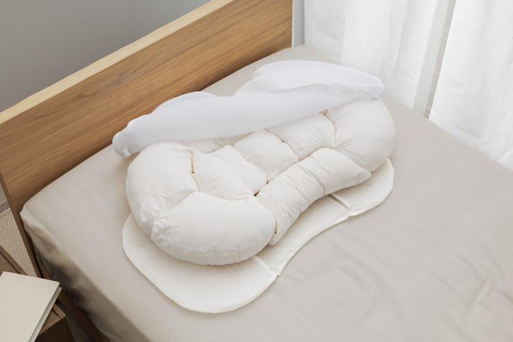 （エアウィーヴグループ枕専門ブランド）ロフテー 「9セルピロー エラスティックパイプ×エアファイバー（枕カバー付き）」