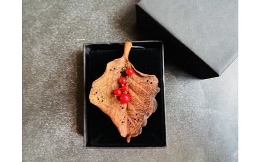 化粧箱に入れてお送りいたします