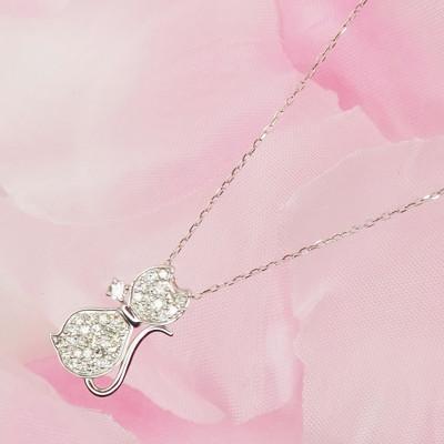 ふるさと納税 山梨県 『宝石の街 甲府』プラチナ ダイヤモンド0.28ct  猫 ペンダントネックレス(HH018782) |  | 01