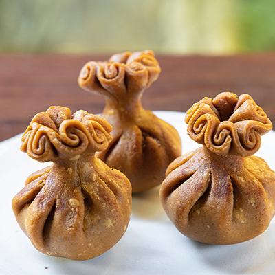 ふるさと納税 京都市 <定期便>【亀屋清永】日本最古のお菓子「清浄歓喜団」のお届け(年5回) |  | 01