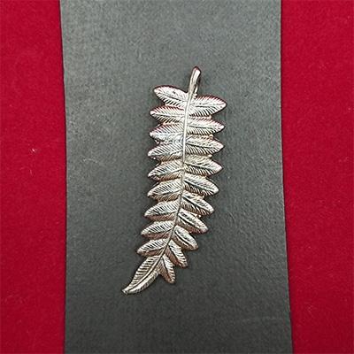 ふるさと納税 西尾市 チタン製ペンダントトップ　葉・S023-15