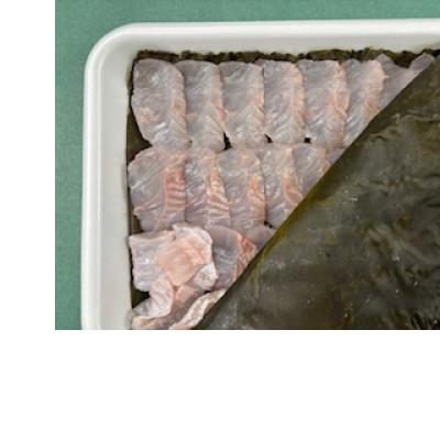 ふるさと納税 富山県 ヒラメの昆布締めと新湊産中六醤油セット