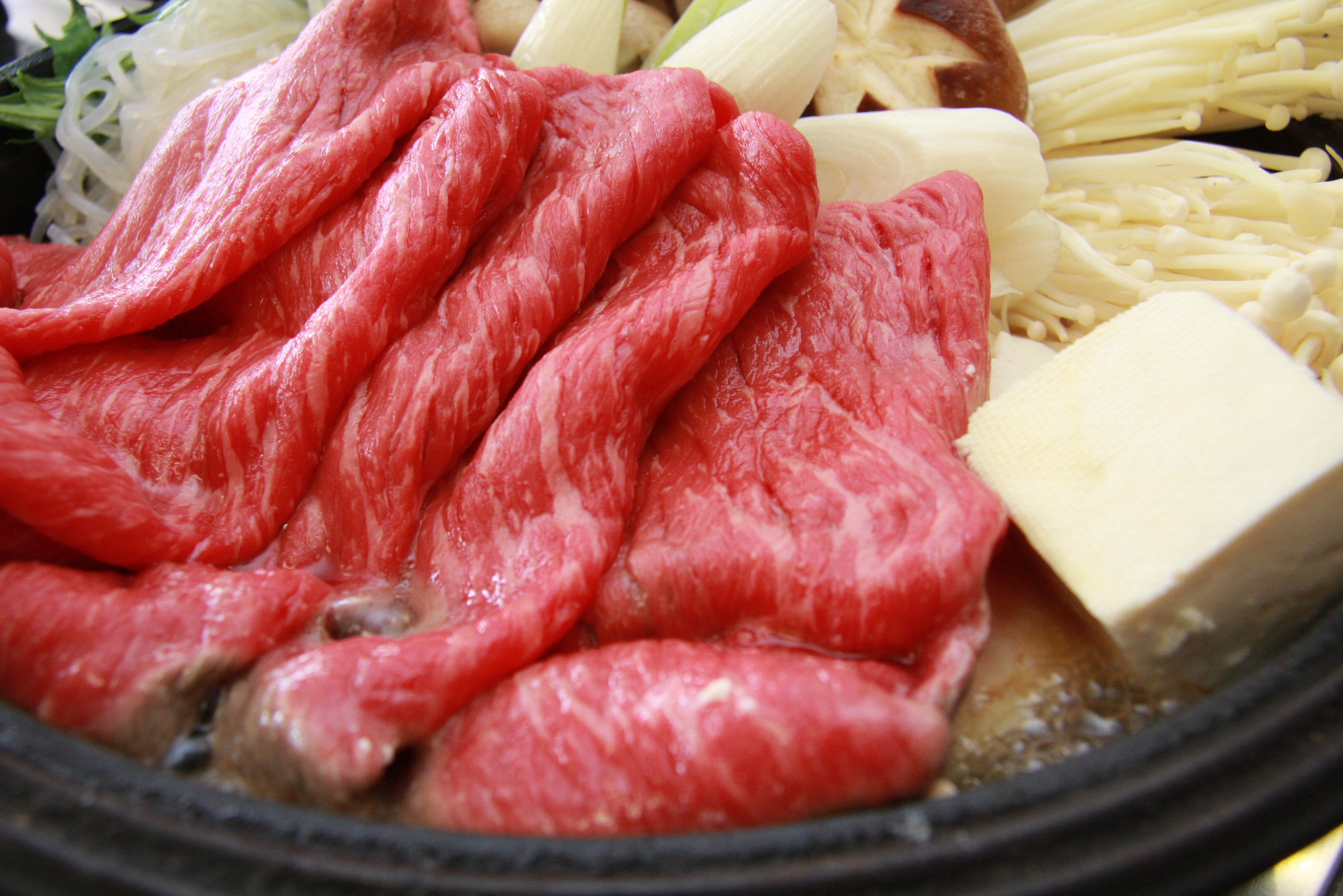 奥出雲和牛赤身すきやき用600g【牛肉 赤身 すきやき しまね和牛 黒毛和牛 贈答用 冷蔵 チルド 日時指定Ｂ-9】