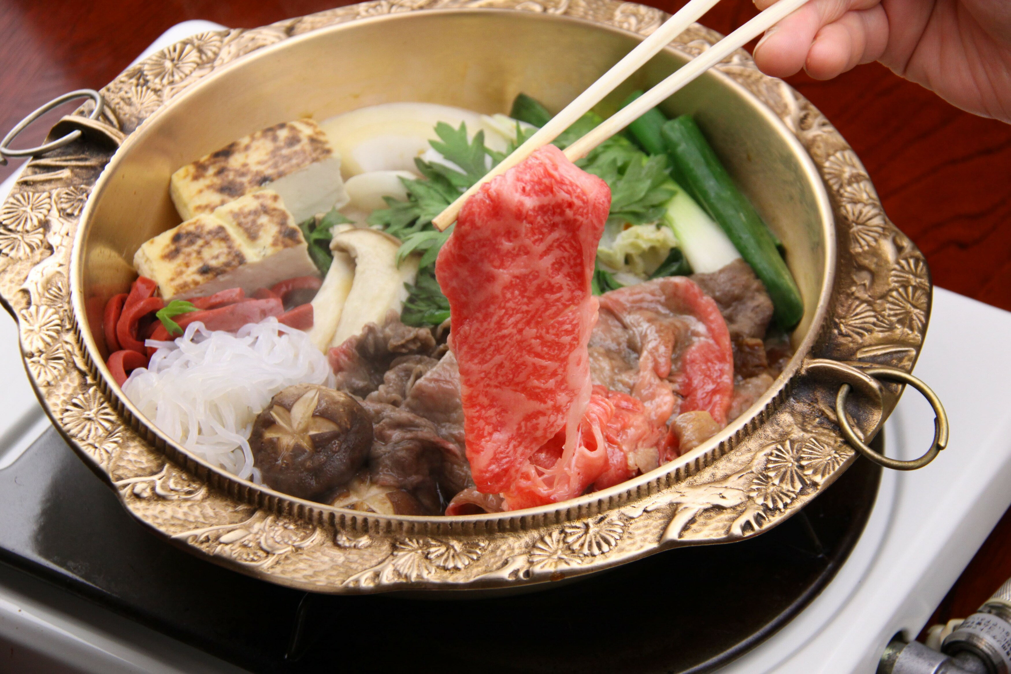 【ふるさと納税】 近江牛 すきやき用 450g お肉 肉 牛肉 黒毛和牛 ブランド 三大和牛 冷凍 ロース 贈り物 プレゼント 滋賀県 日野町