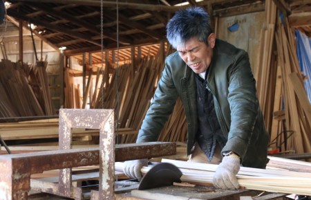 【訳あり】焚き付け用 薪 約15kg　キャンプ アウトドア 焚火 たき火 薪ストーブ 暖炉 乾燥 ミックス 混合 まき マキ 着火剤 燃やす 火 自然 京都産 丹後産 わけあり ワケアリ 訳アリ 訳有