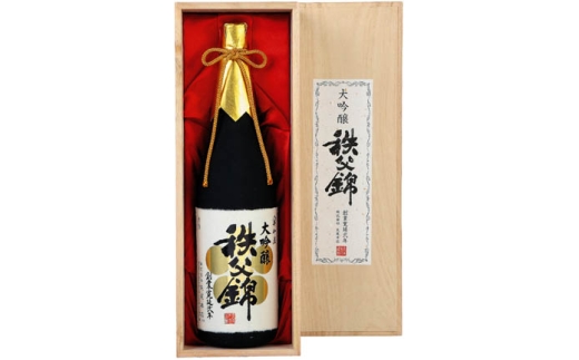 秩父錦「特撰　大吟醸」　桐箱入　1.8L ／ お酒 日本酒 大吟醸 1.8L 山田錦35% 桐箱入 香り まろやか 深み 秩父錦 上質 日本酒ギフト 贈答用 晩酌 料理に合う 和酒  華やかフレーバー バランス 飲みやすい 伝統醸造  埼玉県 特産 No.025