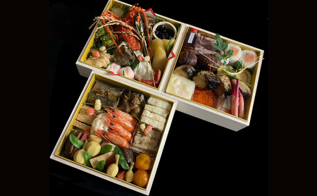 【12月31日お届け限定】割烹竹万　厳選おせち料理「三段重」※関東地区限定・オンライン決済限定 惣菜 