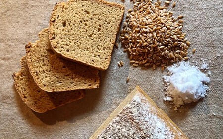 薪窯パン 有機アインコーン 2個 【 農家パン VERUM 】 ／ パン ぱん ブレッド ベーカリー 古代小麦 薪窯 薪窯焼き 薪窯焼 石窯パン 石窯 卵不使用 乳製品不使用 乳不使用 自家製発酵種 